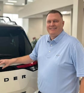 Staff member Eric Krumm from 147a5683e0fb