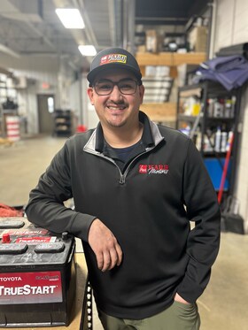 Staff member Damian Kannegieter from 147a5683e0fb