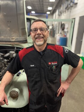 Staff member Kevin Kling from ID_ff9c24