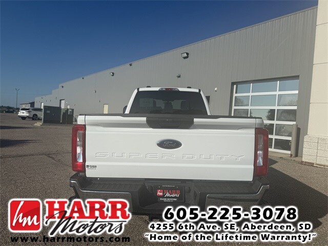 2024 Ford F-250 XLT photo 3