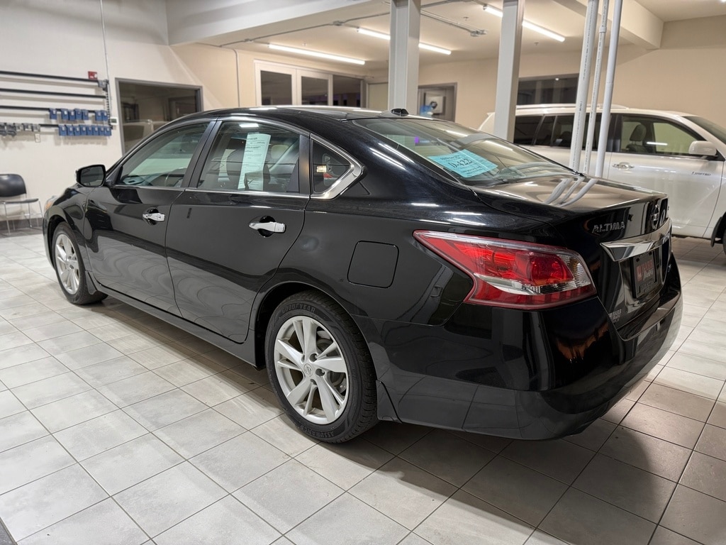 Used 2013 Nissan Altima Sedan SL with VIN 1N4AL3AP1DN424343 for sale in Aberdeen, SD