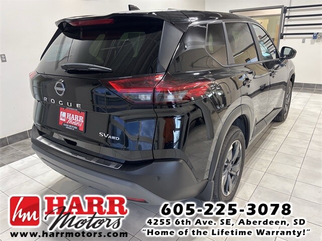 2023 Nissan Rogue SV photo 4