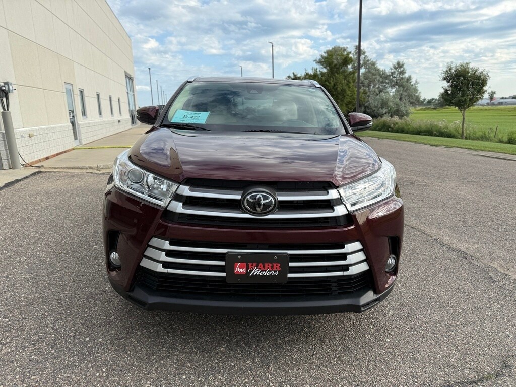 2019 Toyota Highlander Limited Platinum photo 3
