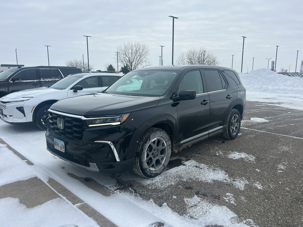 2023 Honda Pilot EX-L 8-Occupant AWD's photo