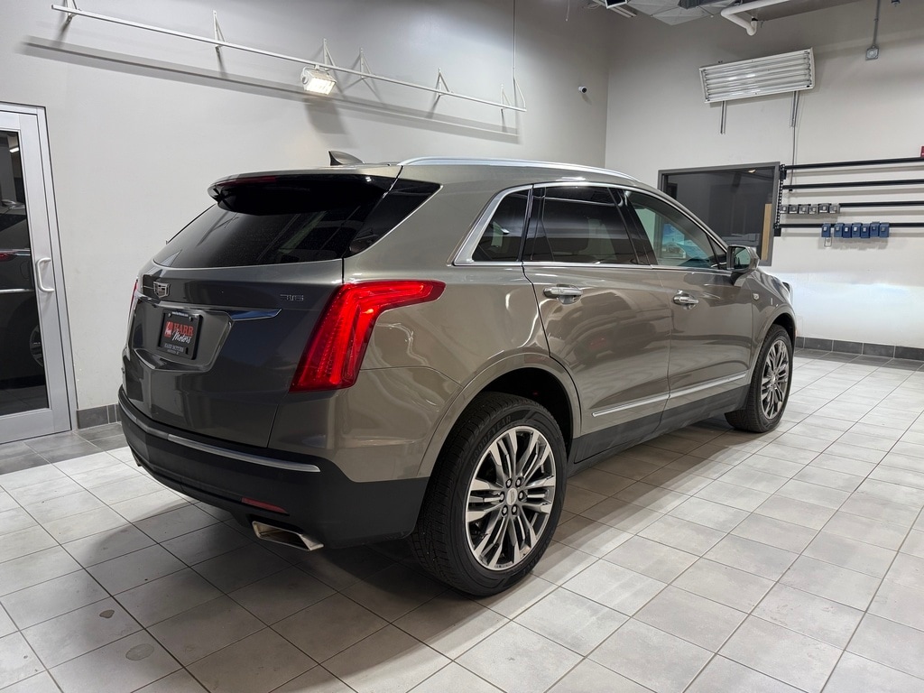 2017 Cadillac XT5 Premium Luxury photo 4