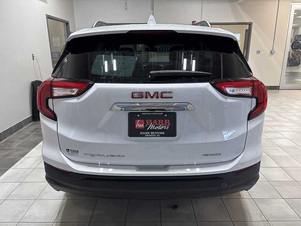 Used 2022 GMC Terrain SLE Sport Utility
