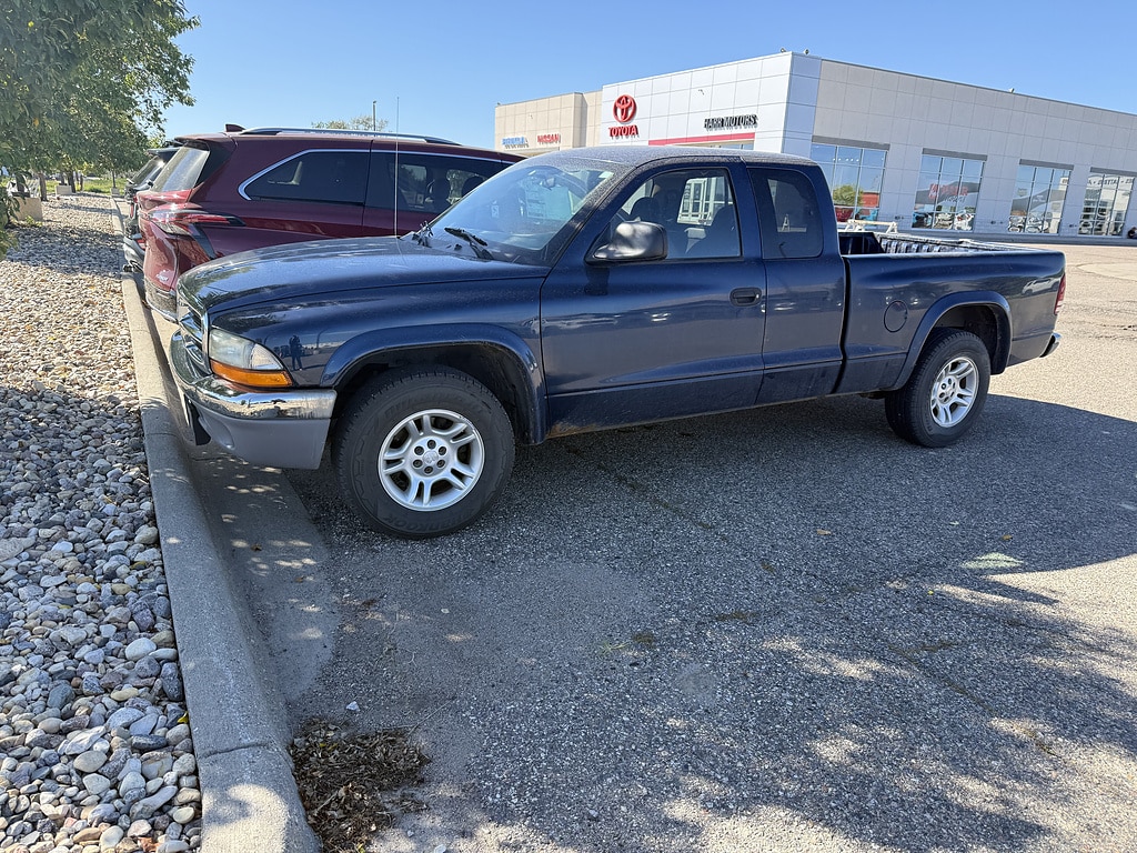 Used 2003 Dodge Dakota SLT Truck