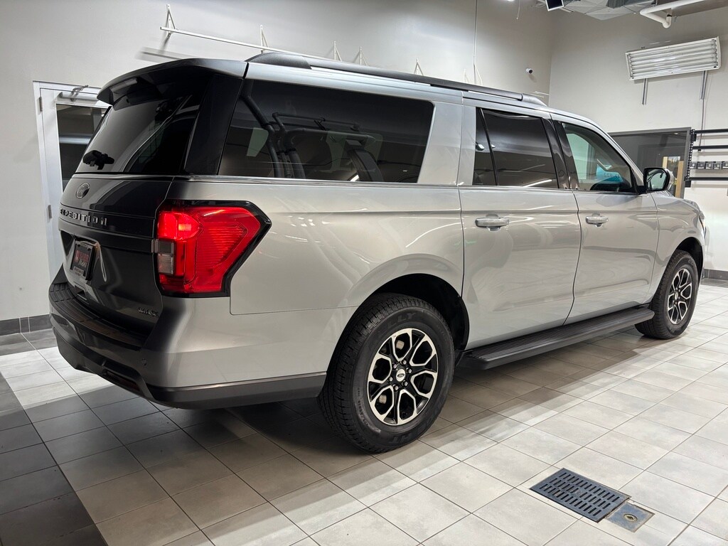 2024 Ford Expedition MAX XLT photo 3