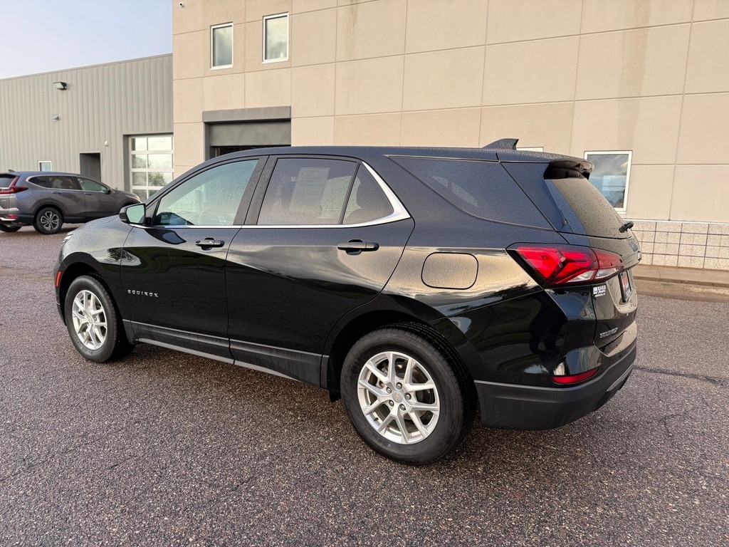 2023 Chevrolet Equinox LT photo 3