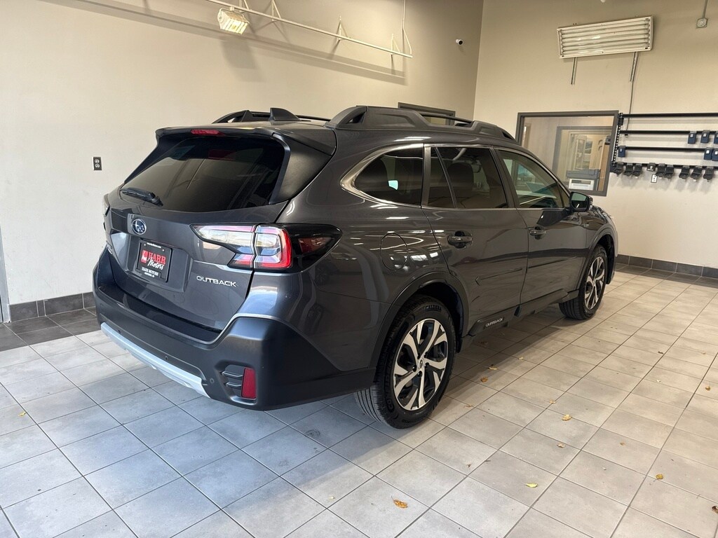 2022 Subaru Outback Limited photo 2