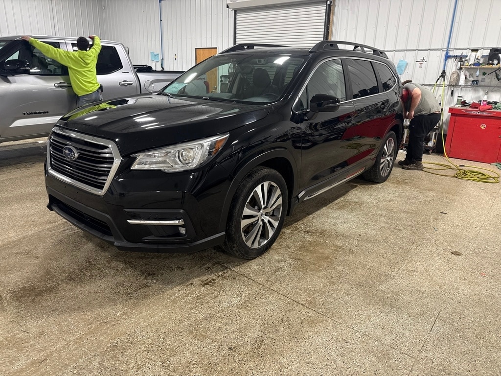 2021 Subaru Ascent Limited's photo