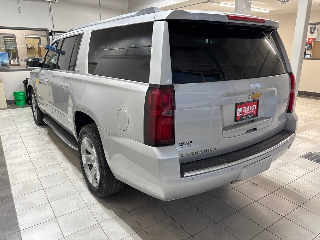 2015 Chevrolet Suburban LTZ 1500 photo 2