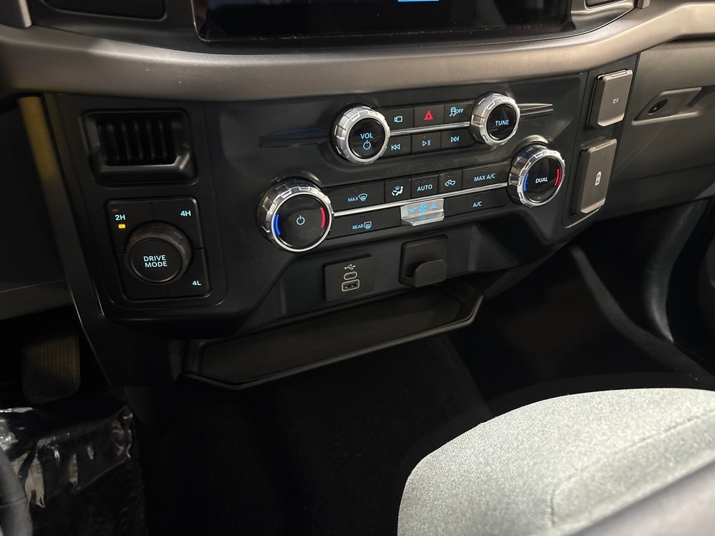 2025 Ford F-150 XLT - Photo 12