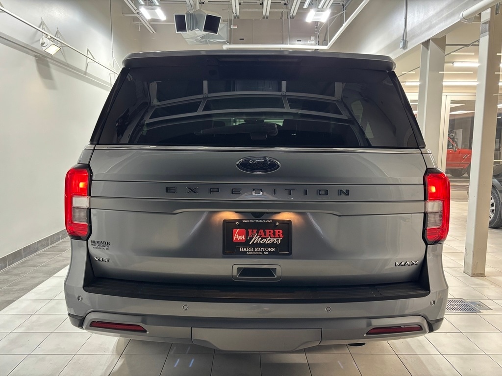 2024 Ford Expedition MAX XLT photo 2