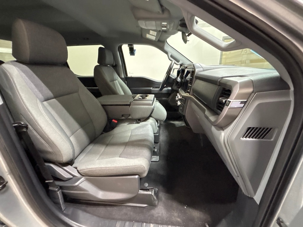 2025 Ford F-150 XLT - Photo 19