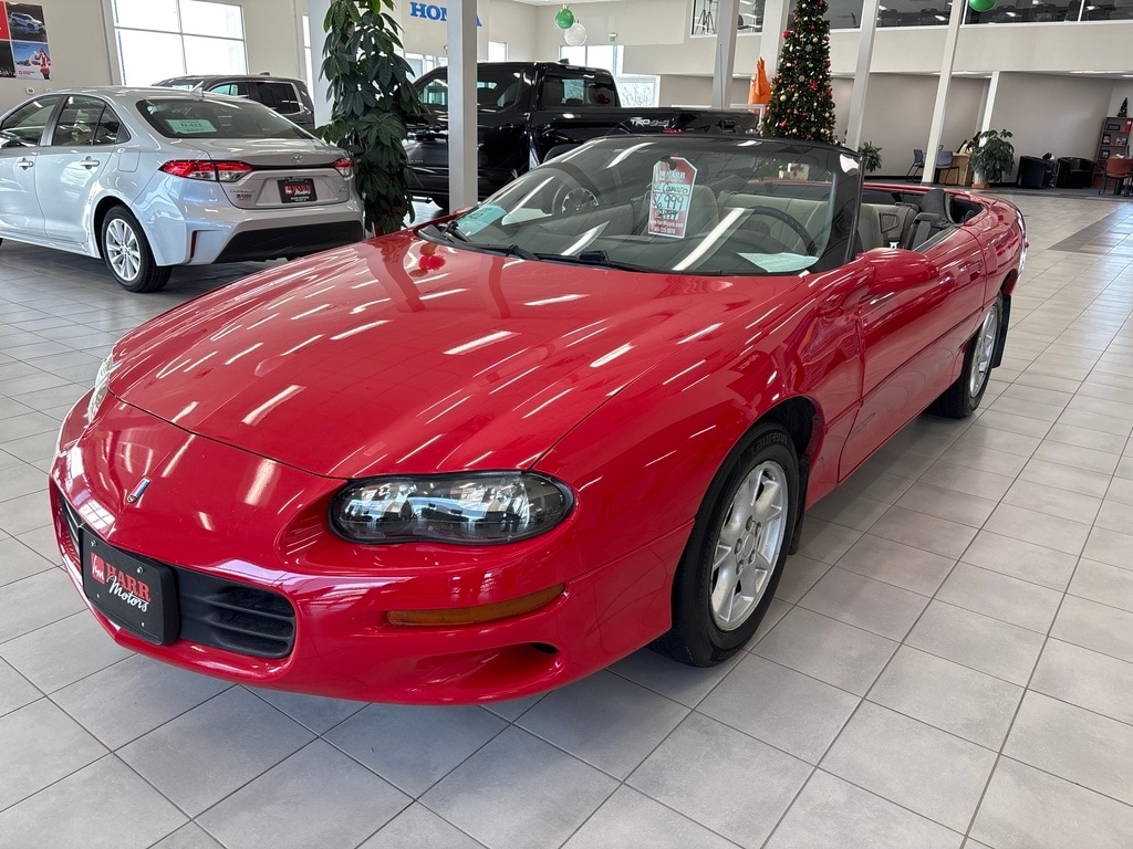 2002 Chevrolet Camaro Base's photo