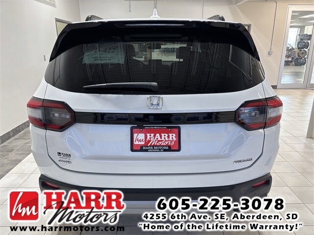 2023 Honda Pilot Touring photo 3