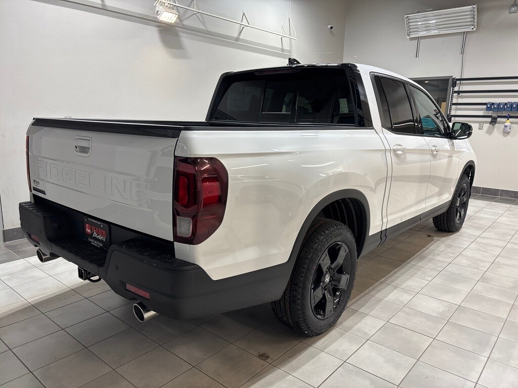 New 2026 Honda Ridgeline Black Edition Two-Tone Truck Crew Cab