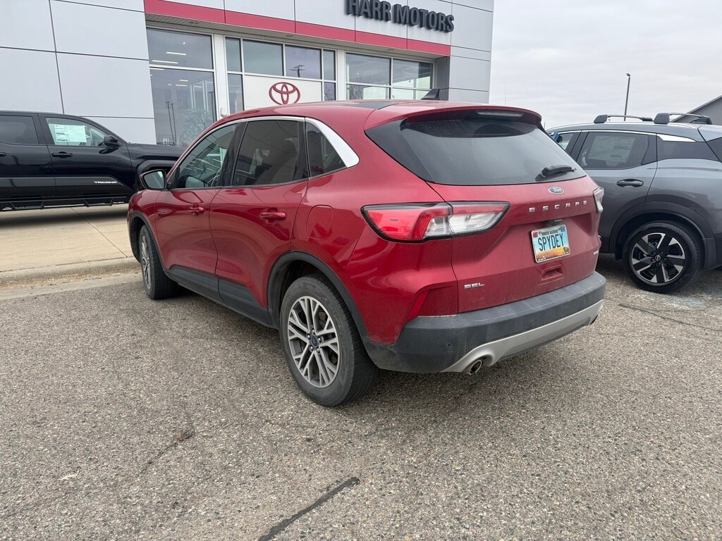 2022 Ford Escape SEL photo 3