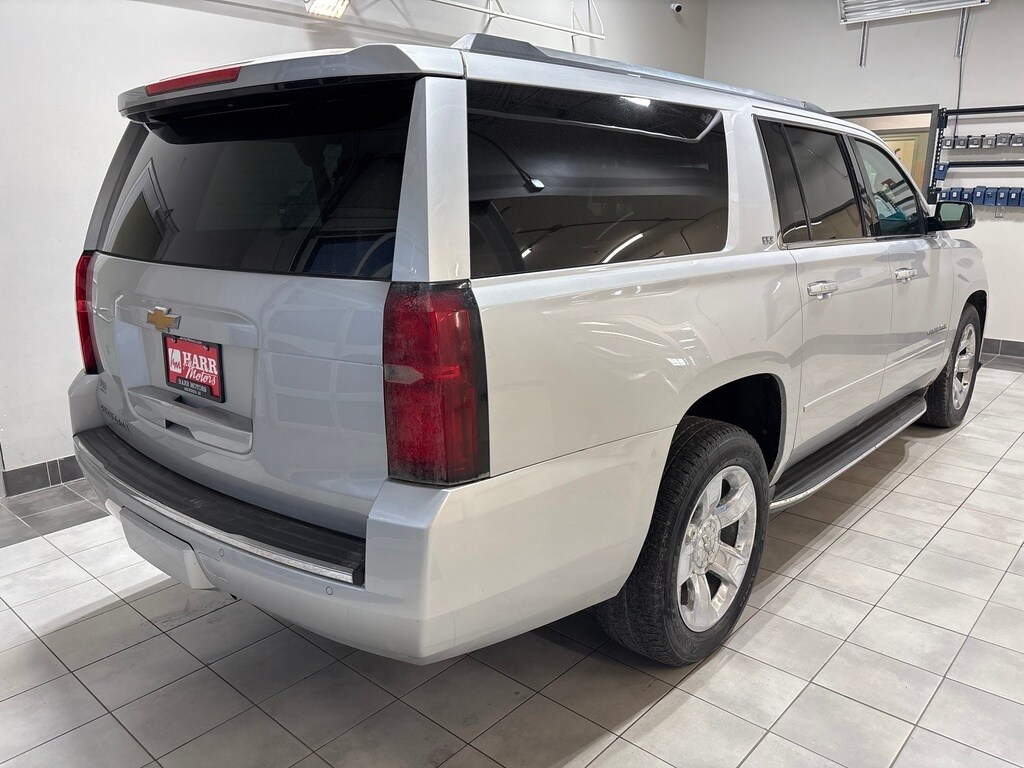 2015 Chevrolet Suburban LTZ 1500 photo 4