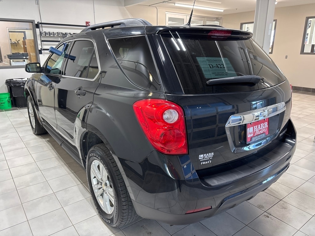 2011 Chevrolet Equinox LT photo 3
