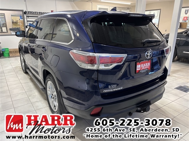 Used 2015 Toyota Highlander Limited with VIN 5TDDKRFH2FS076029 for sale in Aberdeen, SD