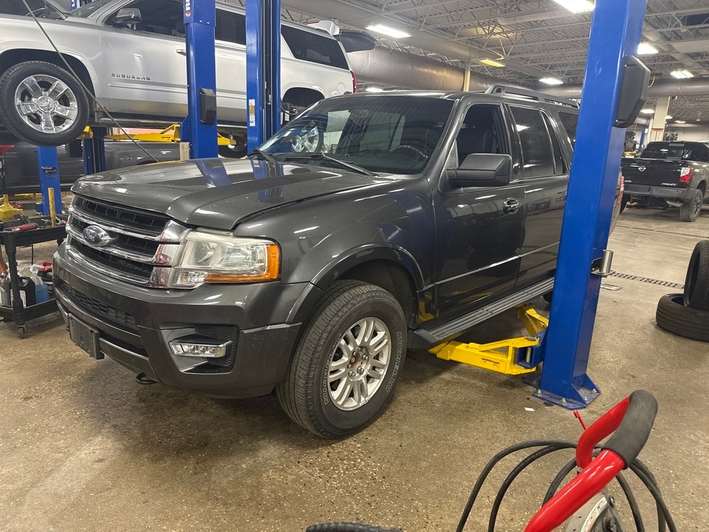 2017 Ford Expedition XLT's photo