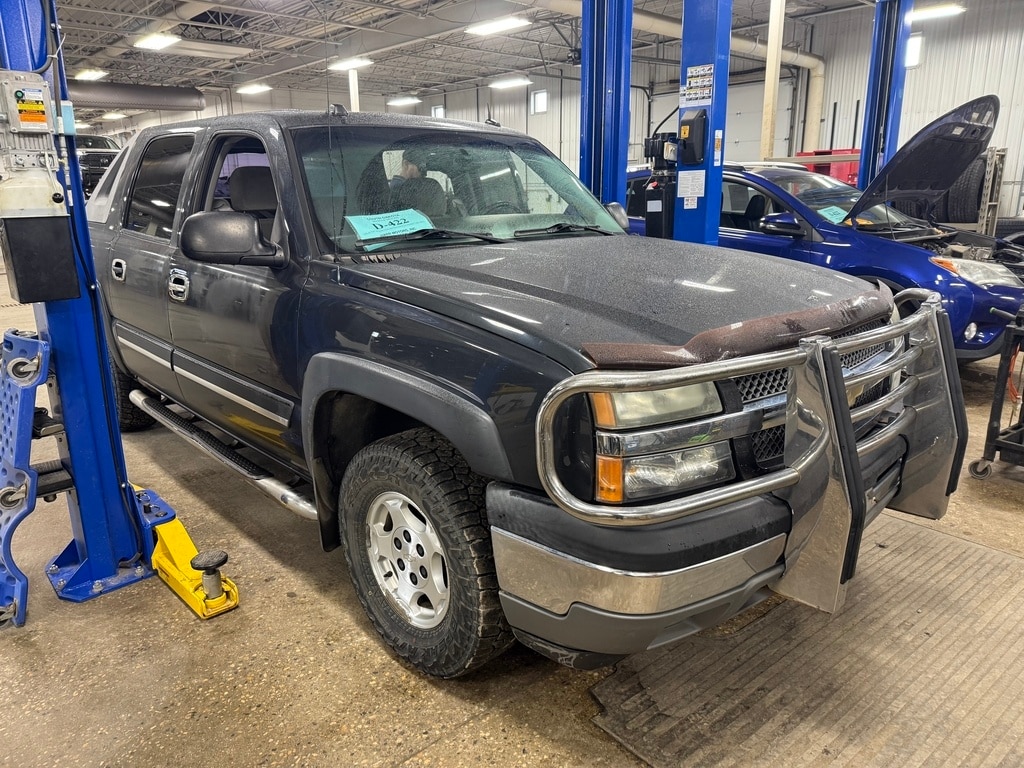 2005 Chevrolet Avalanche Base's photo
