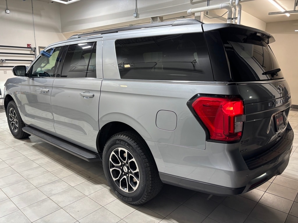 2024 Ford Expedition MAX XLT photo 3