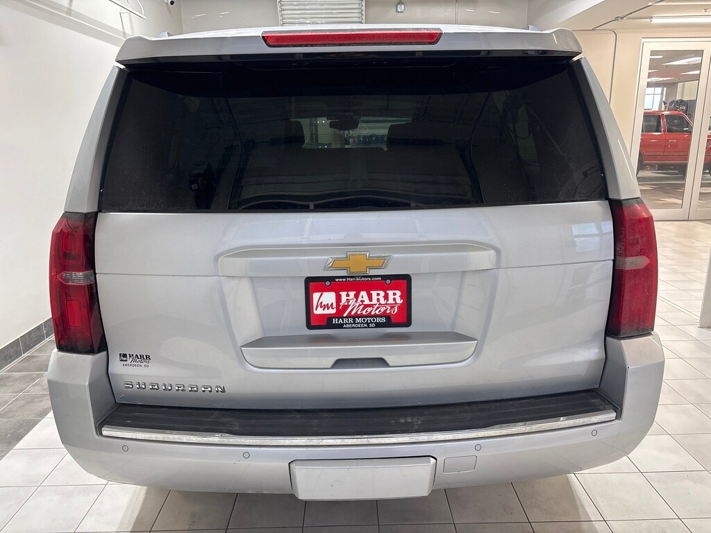 2015 Chevrolet Suburban LTZ 1500 photo 3