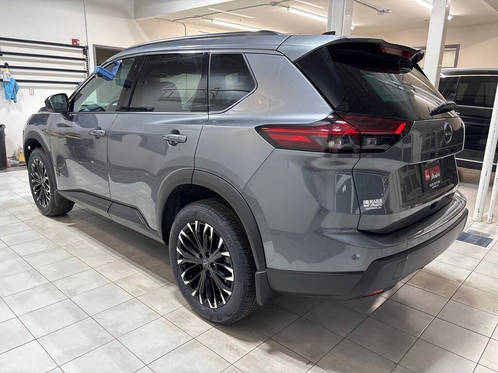 New 2026 Nissan Rogue Dark Armor? Crossover