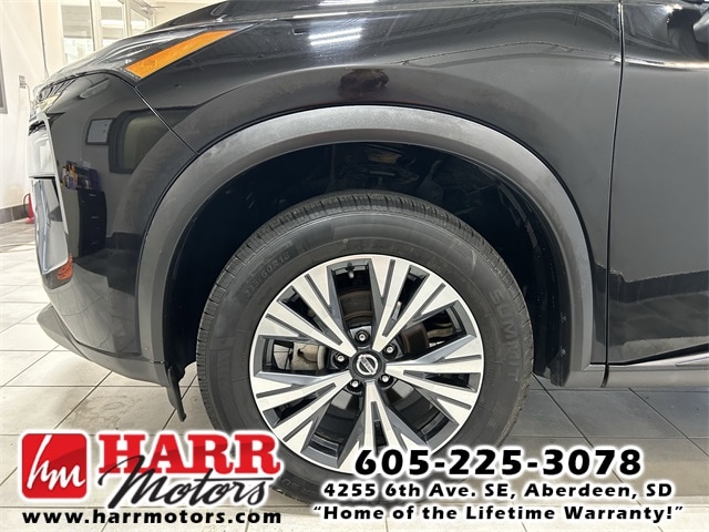 2021 Nissan Rogue SV photo 4