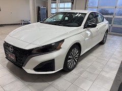 2026 Nissan Altima SV Car