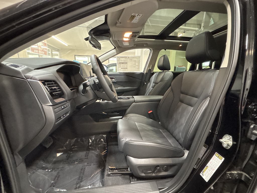 2026 Nissan Rogue Platinum - Photo 18
