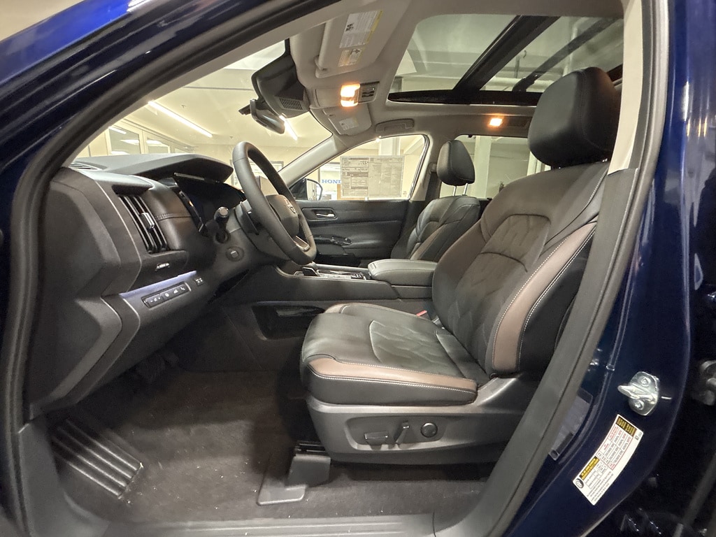 2026 Nissan Pathfinder Platinum - Photo 18