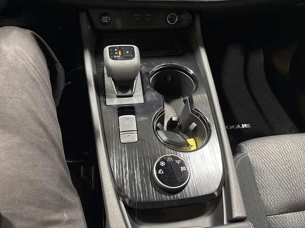 2026 Nissan Rogue SV - Photo 12