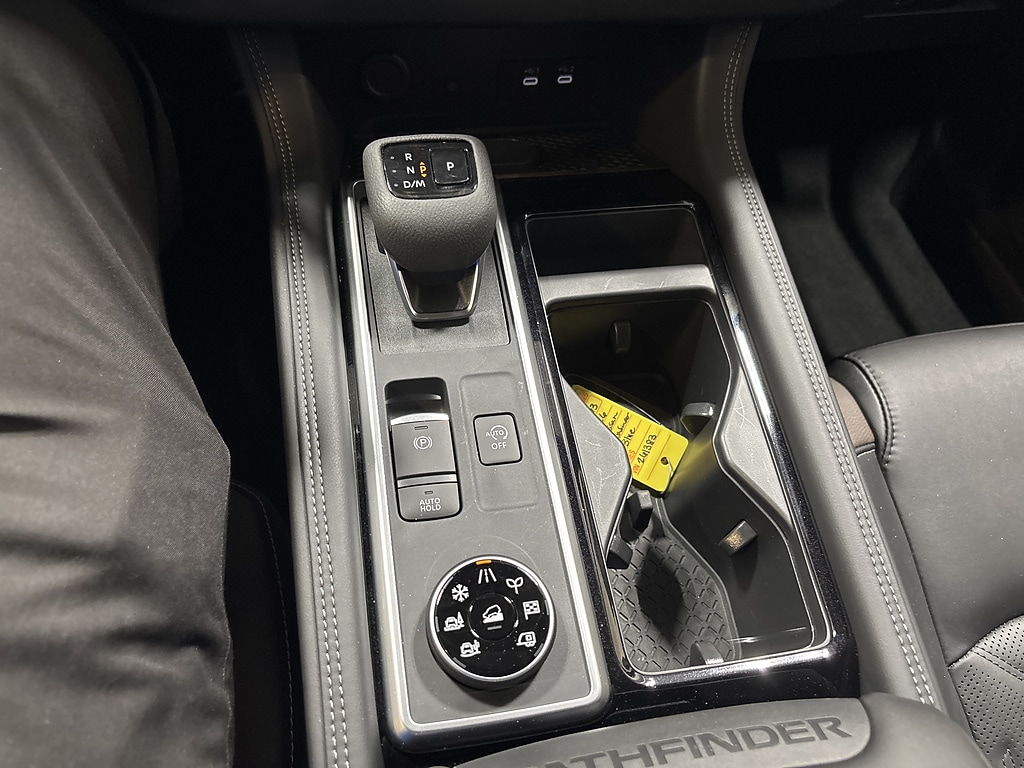 2026 Nissan Pathfinder Platinum - Photo 12
