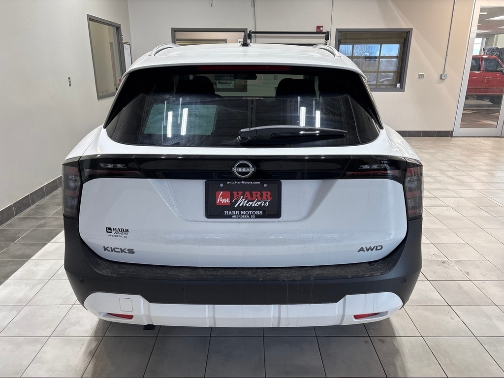 New 2026 Nissan Kicks SV Crossover