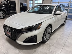 2026 Nissan Altima SV Car