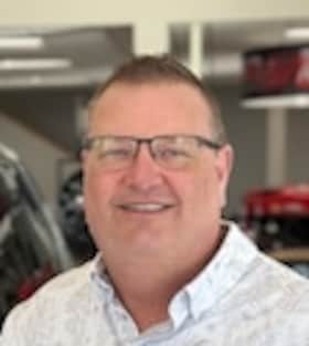 Staff member Darin Ross from 98a919f04db1
