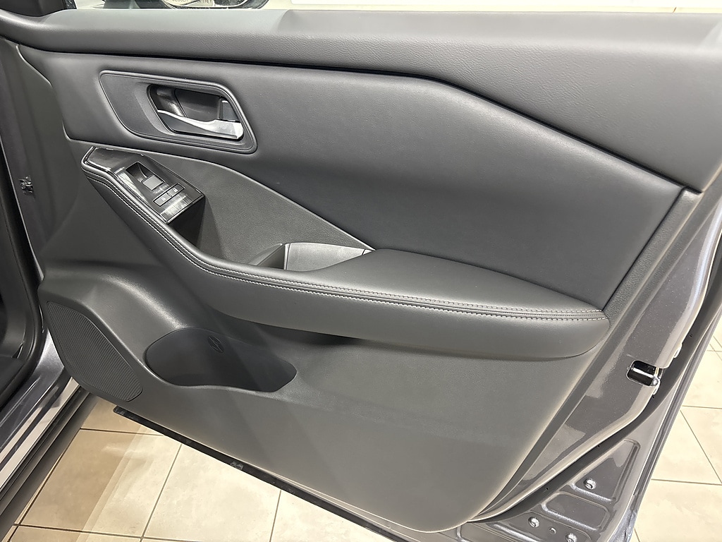 2026 Nissan Rogue SV - Photo 19