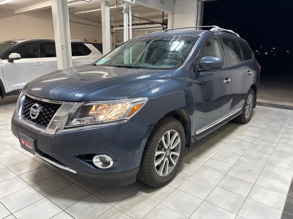 2016 Nissan Pathfinder SL
