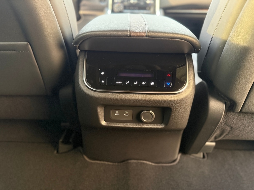 2026 Nissan Armada SL - Photo 26