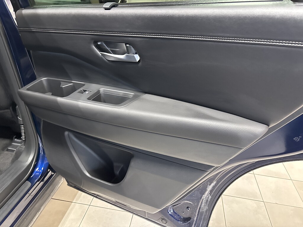 2026 Nissan Pathfinder Platinum - Photo 21