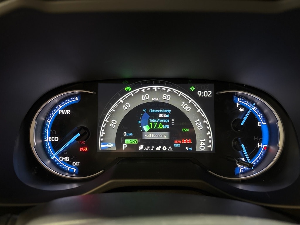2025 Toyota RAV4 Hybrid XLE photo 3