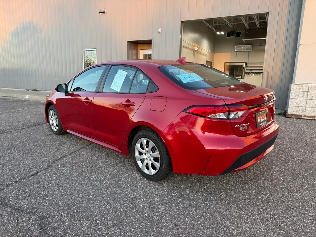 2020 Toyota Corolla LE photo 2