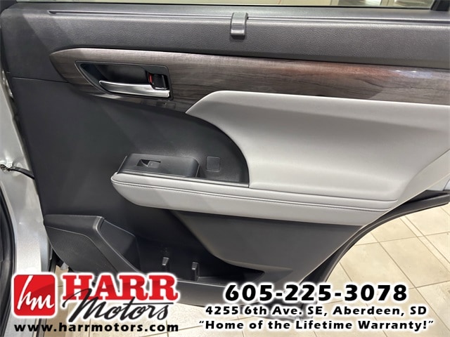 2022 Toyota Highlander Limited - Photo 19