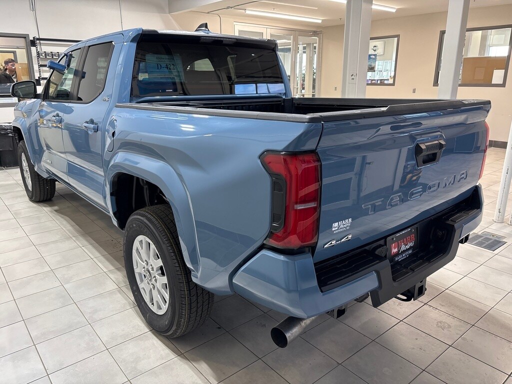 2026 Toyota Tacoma SR5 photo 2