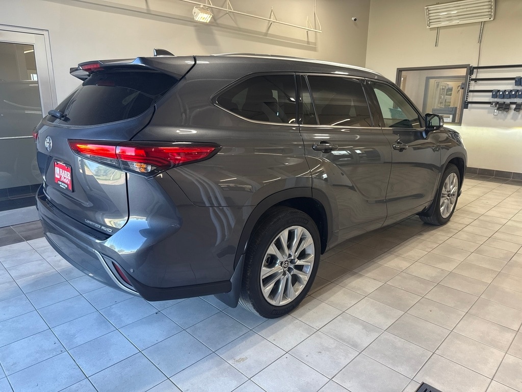 2020 Toyota Highlander Limited photo 4