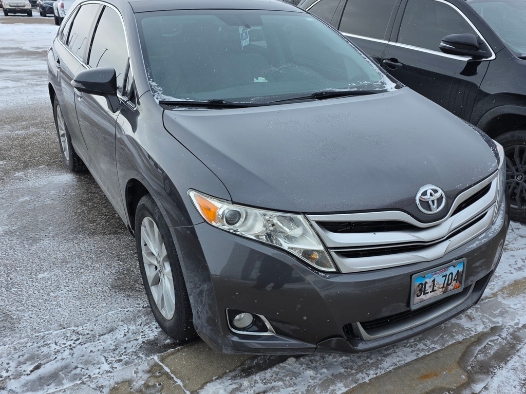 2015 Toyota Venza XLE's photo